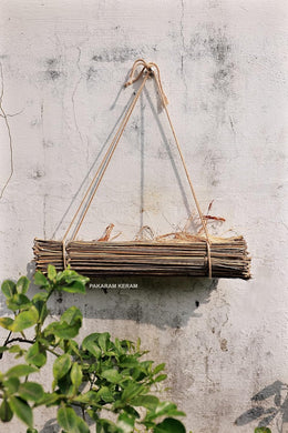 Evergreeness India Hanging Planter Made of Coconut Shell Covered with Coconut Midrib and enriched with Coconut Fiber